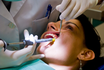 Лечение и удаление зубов – фото 2
